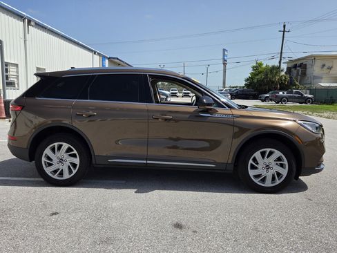 Used 2022 Lincoln Corsair FWD image 6