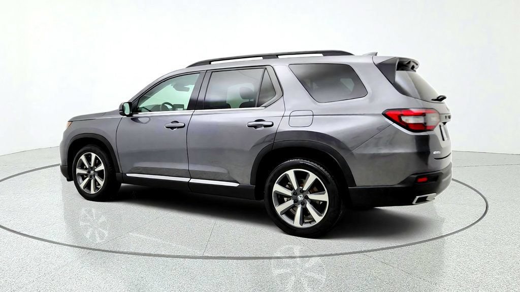 Used 2023 Honda Pilot Elite image 7