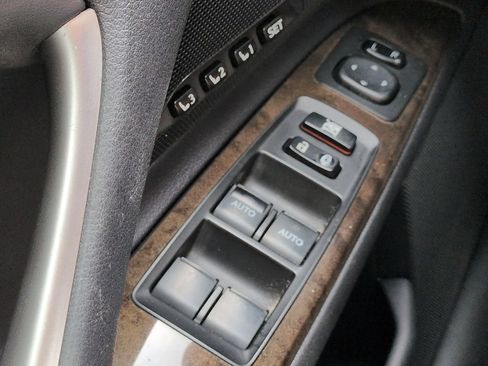 Used 2010 Lexus IS 250C RWD image 21