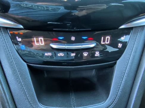 Used 2021 Cadillac XT6 Sport w/ Platinum Package image 31