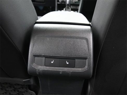 Used 2020 Volkswagen Jetta SE image 25