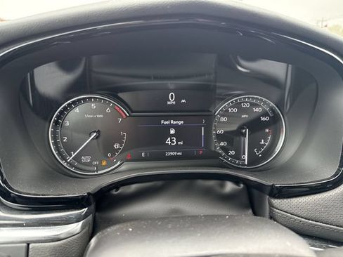 Used 2022 Cadillac XT5 Premium Luxury FWD image 12