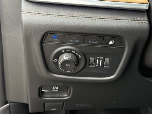 Used 2022 Jeep Grand Cherokee Summit image 18