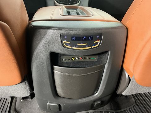 Used 2016 Cadillac Escalade Premium AWD/4WD image 32
