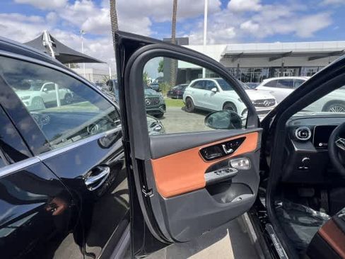 New 2026 Mercedes-Benz GLC 300 4MATIC image 9