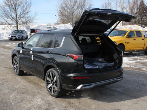 New 2026 Mitsubishi Outlander SE AWD/4WD image 7