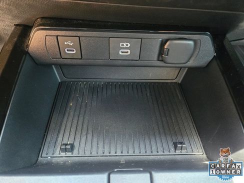 Used 2024 Toyota Prius Prime FWD image 32