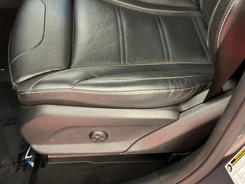 Used 2018 Mercedes-Benz GLC 63 AMG 4MATIC image 14