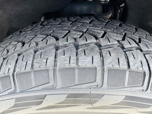 Used 2025 Ford Expedition Active AWD/4WD image 43