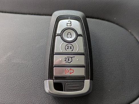 Certified 2025 Ford Expedition Platinum AWD/4WD image 30