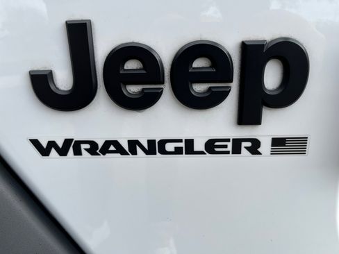 Used 2024 Jeep Wrangler Willys image 23