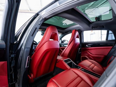 Used 2021 Porsche Panamera 4 image 54