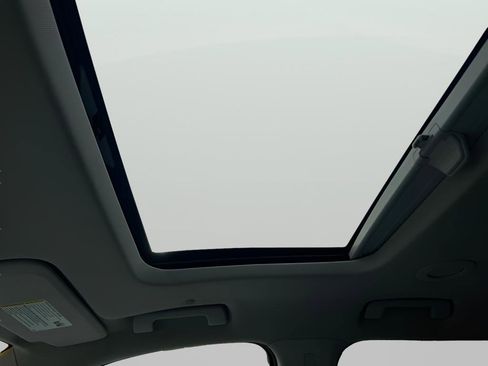 Used 2018 Chevrolet Traverse LT w/ LPO, 'HIT The Road' Package image 28