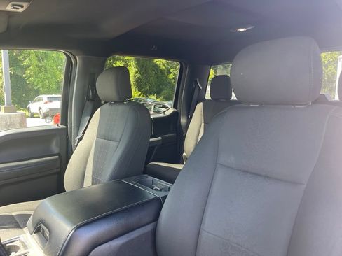 Used 2018 Ford F150 XLT w/ Equipment Group 302A Luxury AWD/4WD image 9