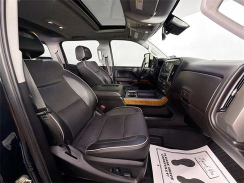 Used 2019 Chevrolet Silverado 2500 High Country image 26