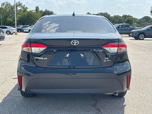 Used 2026 Toyota Corolla LE FWD image 5