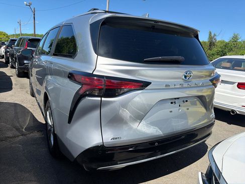 Used 2024 Toyota Sienna Limited AWD/4WD image 13