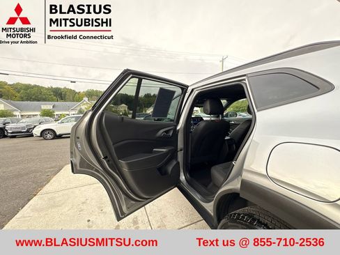 Used 2024 Chevrolet Trax RS w/ Driver Confidence Package FWD image 37