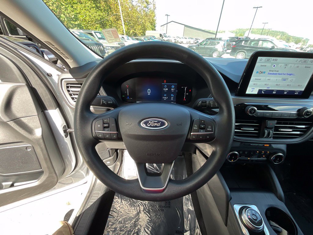 Used 2025 Ford Escape Active AWD/4WD image 10