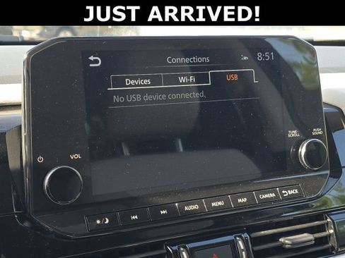 Used 2023 Nissan Pathfinder SL AWD/4WD image 24