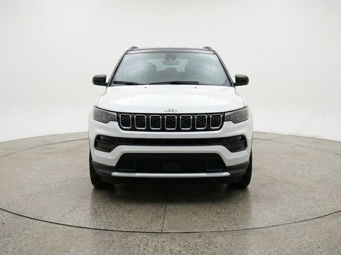 Used 2025 Jeep Compass Limited image 2