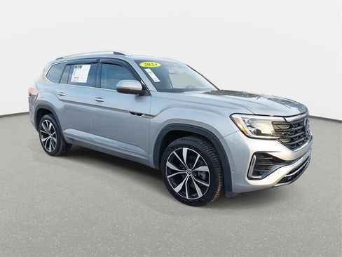 Certified 2024 Volkswagen Atlas SEL Premium R-Line image 3