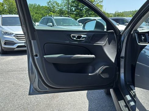 Used 2021 Volvo V60 T5 Cross Country w/ Advanced Package AWD/4WD image 11