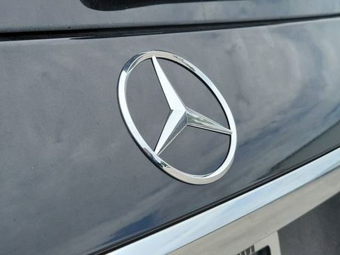 Used 2025 Mercedes-Benz GLS 450 4MATIC image 5