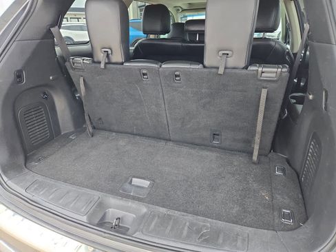 Used 2016 Nissan Pathfinder SL w/ SL Premium Package image 34