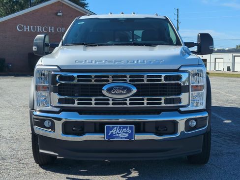 New 2025 Ford F450 XL w/ XL Chrome Package image 7
