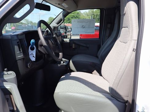 New 2025 Chevrolet Express 2500 w/ Driver Convenience Package image 7