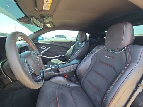 Used 2022 Chevrolet Camaro ZL1 RWD image 15