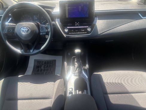 Used 2025 Toyota Corolla LE FWD image 22