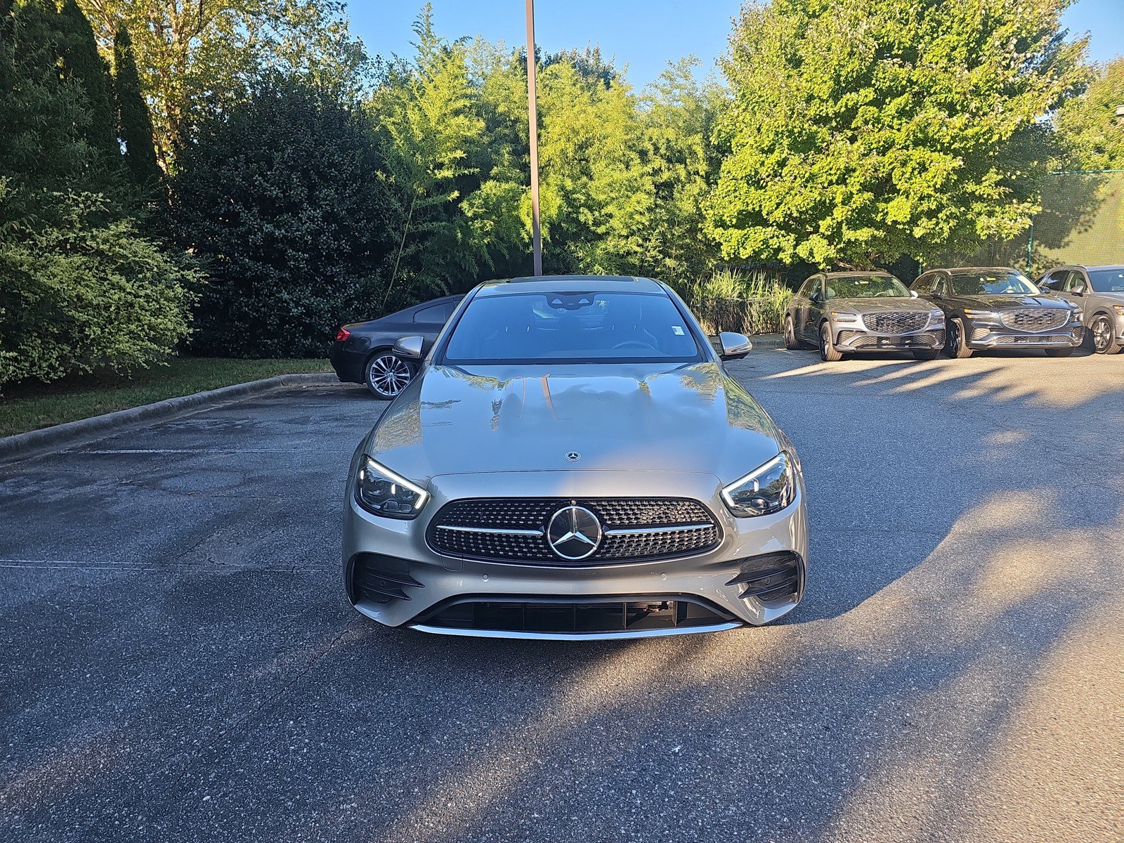 Used 2023 Mercedes-Benz E 350 4MATIC Sedan image 2