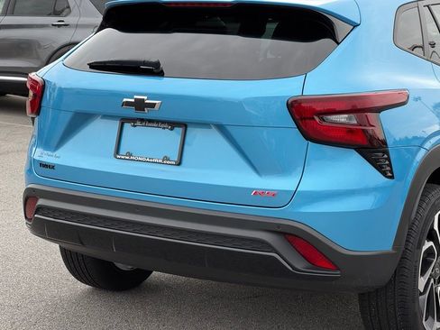 Used 2025 Chevrolet Trax RS w/ Driver Confidence Package image 36