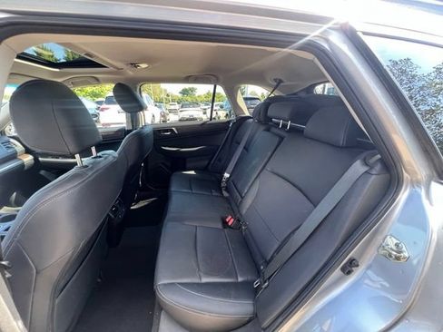 Used 2016 Subaru Outback 2.5i Limited AWD/4WD image 19