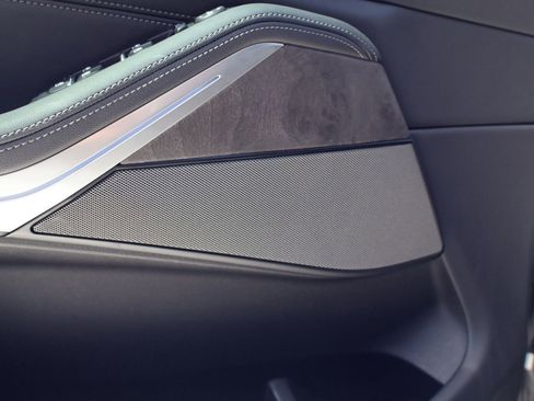 Used 2024 BMW X5 sDrive40i w/ Premium Package image 14