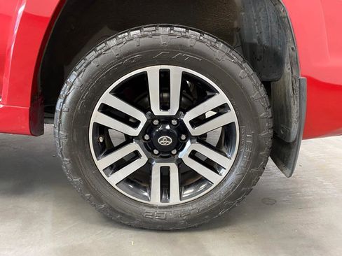 Used 2016 Toyota 4Runner Limited image 21