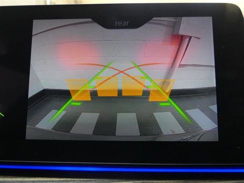 Used 2018 BMW 530i xDrive image 13