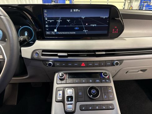 Used 2023 Hyundai Palisade SEL w/ Premium Package image 11