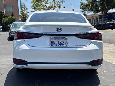 Used 2021 Lexus ES 300h w/ Premium Package FWD image 7