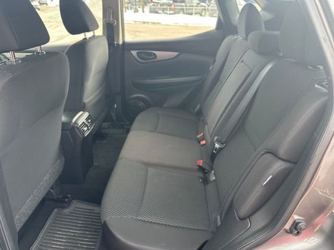 Used 2020 Nissan Rogue Sport S image 22