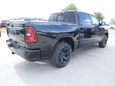 New 2026 RAM 1500 4x4 Crew Cab image 21