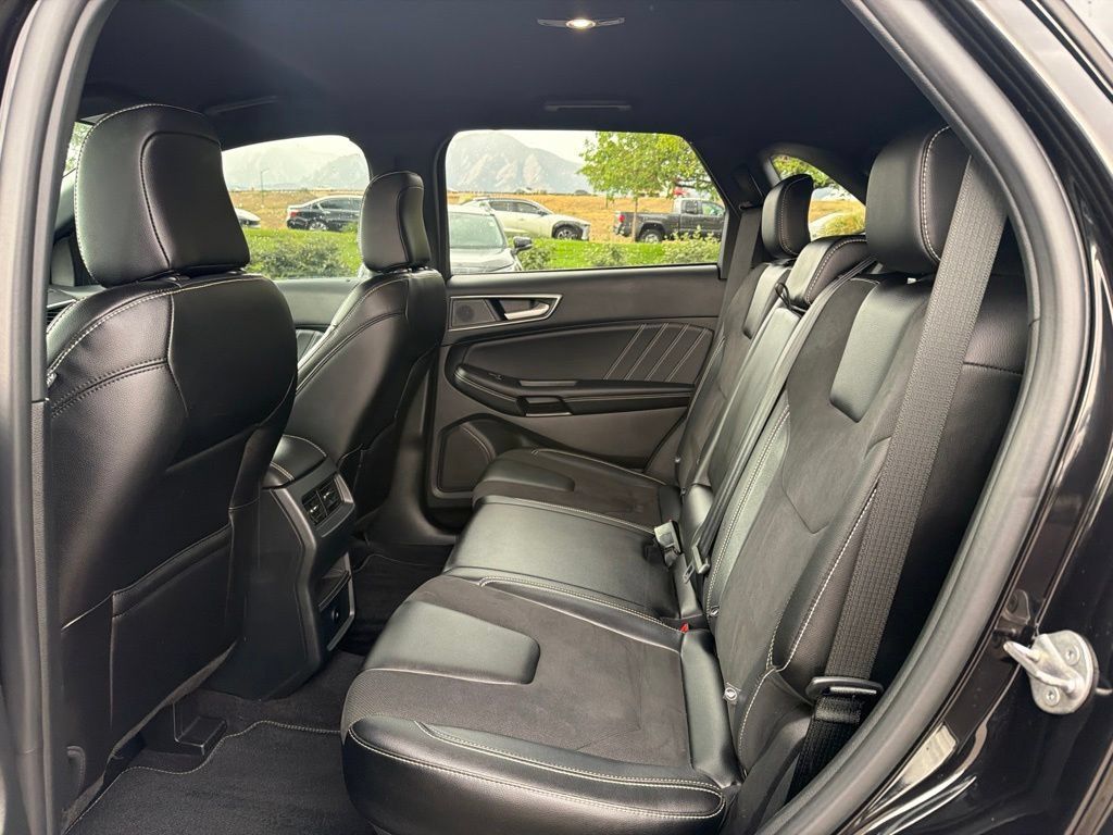 Used 2023 Ford Edge ST AWD/4WD image 21