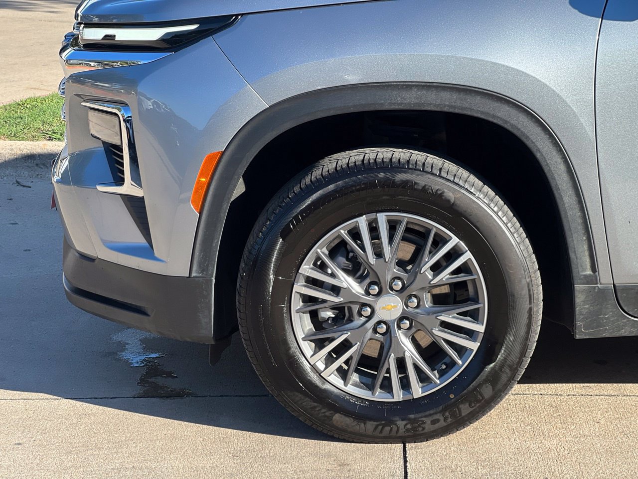 Used 2026 Chevrolet Traverse LT AWD/4WD image 11