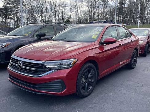 Used 2022 Volkswagen Jetta SE image 1