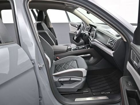 New 2026 Volkswagen Atlas Peak Edition AWD/4WD image 14