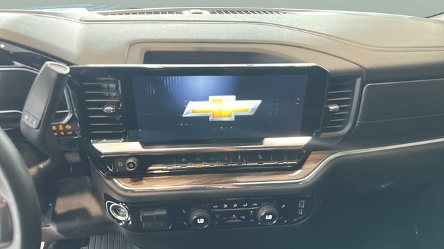 Used 2024 Chevrolet Silverado 1500 LT AWD/4WD image 10