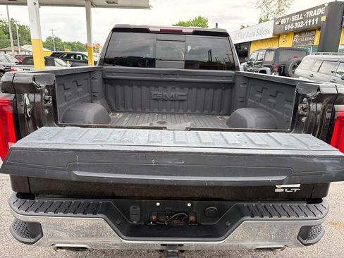 Used 2019 GMC Sierra 1500 SLT w/ SLT Premium Package AWD/4WD image 17