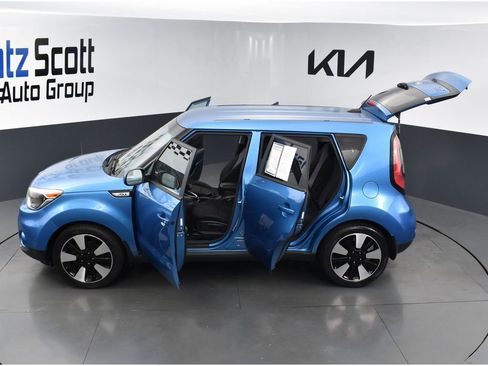 Certified 2017 Kia Soul + w/ Designer's Package FWD image 30